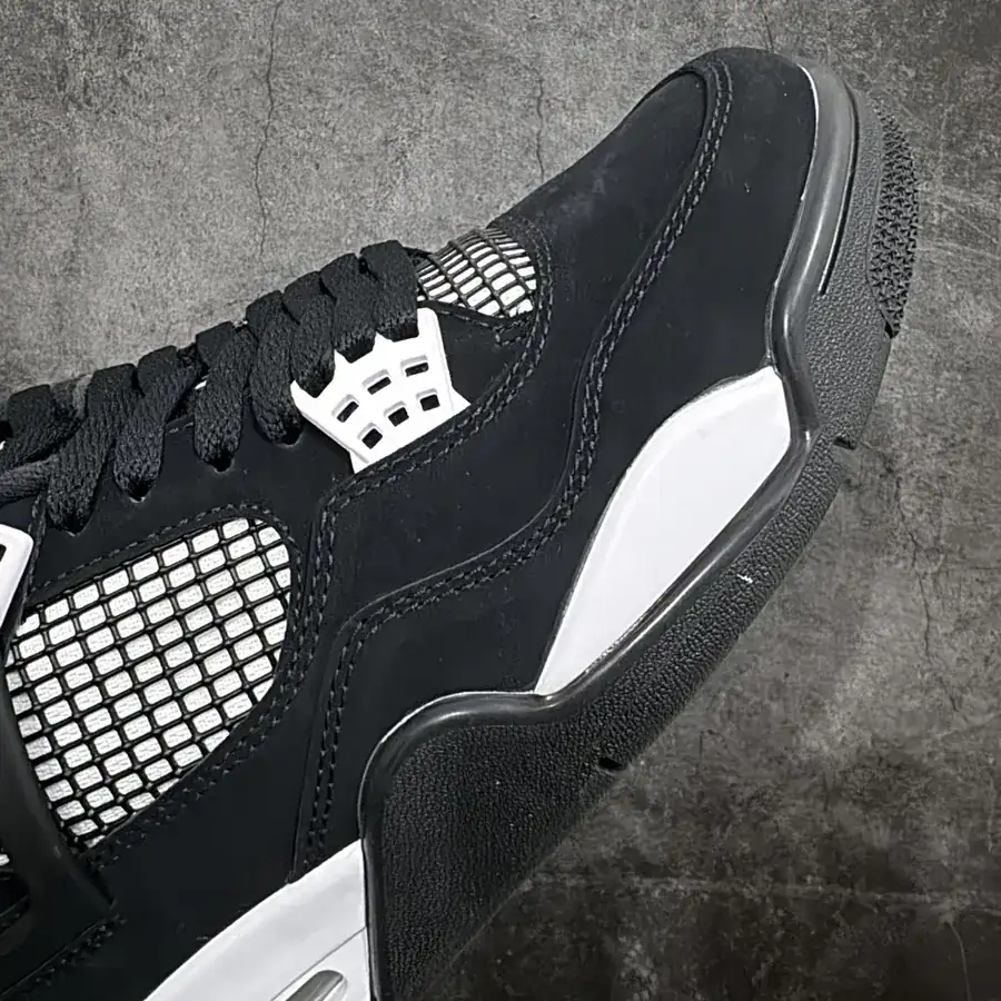 Air Jordan AJ4 Retro White Thunder Authentic Reproduction