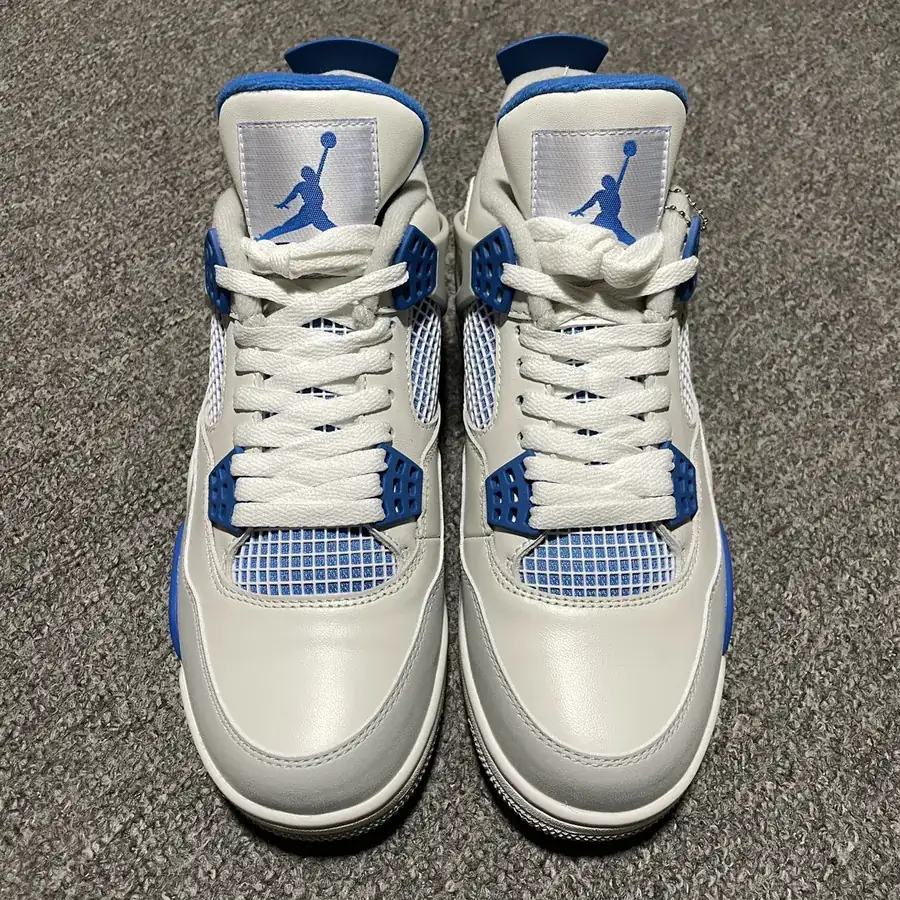 Air Jordan 4 Retro Military Blue
