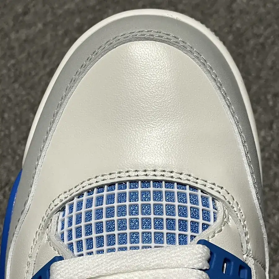 Air Jordan 4 Retro Military Blue