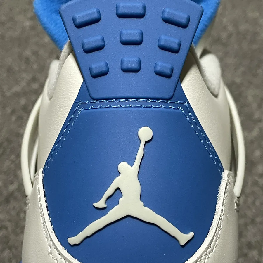 Air Jordan 4 Retro Military Blue