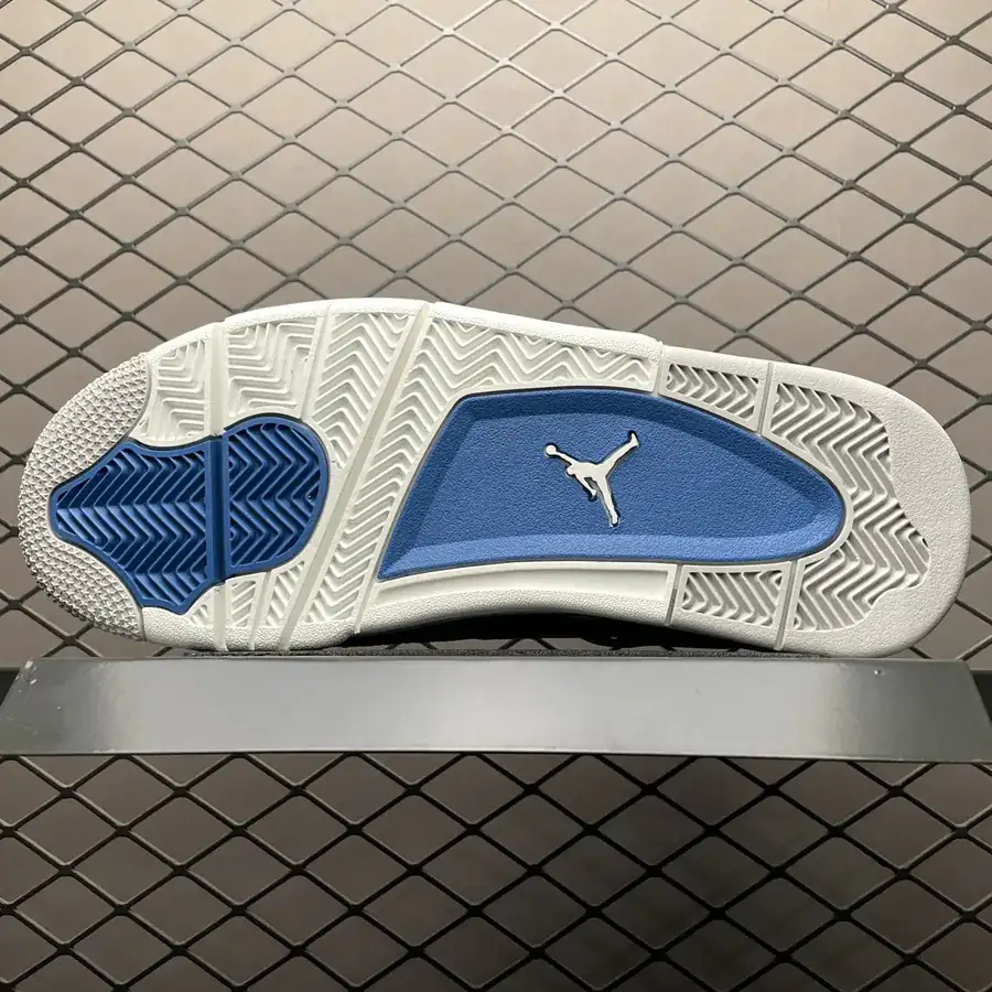 Air Jordan 4 Retro Military Blue