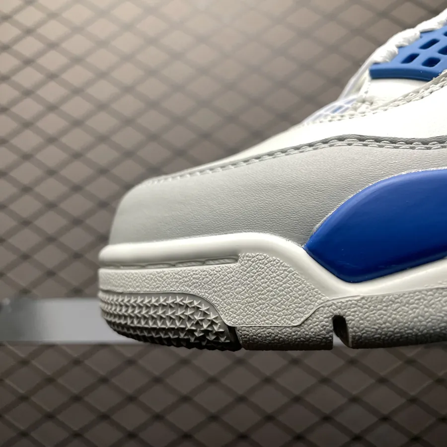 Air Jordan 4 Retro Military Blue