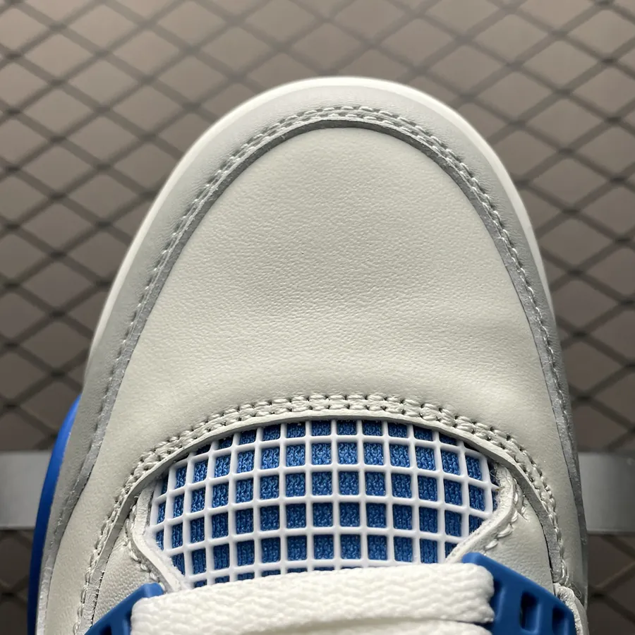 Air Jordan 4 Retro Military Blue