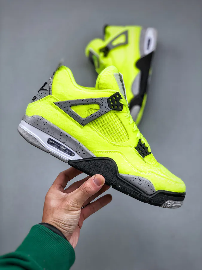 Air Jordan 4 Retro DV6773 700