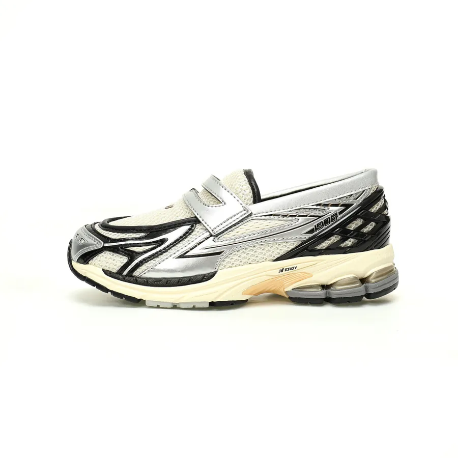 New Balance 1906L Loafer in Beige and Silver