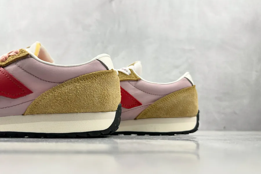 New Balance NB 471 in Vintage Style