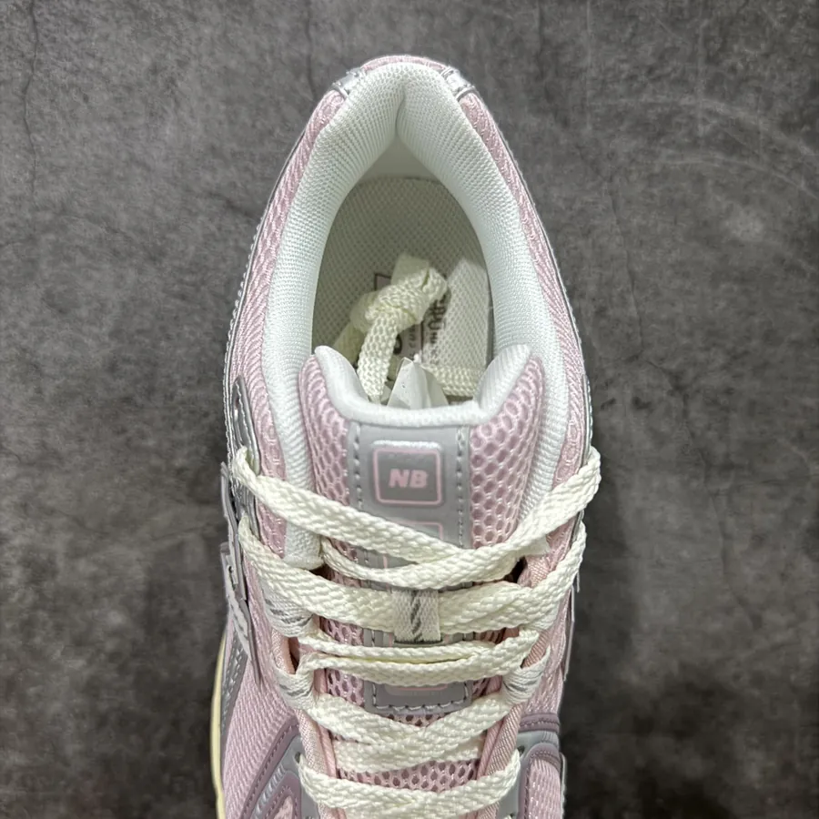LOEWE Ballet Runner 2.0 Asymmetrical Toe Design