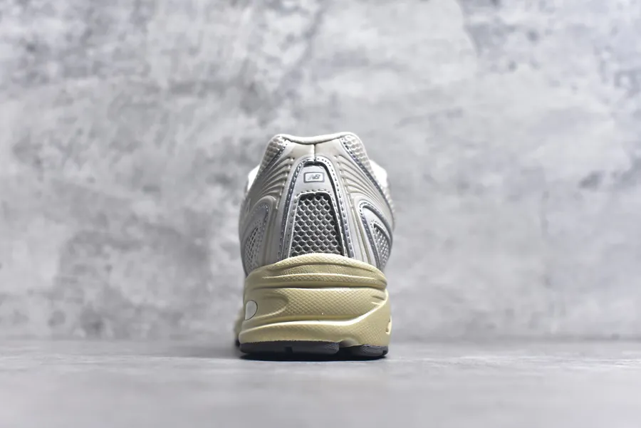 New Balance 740 Series Vintage Sneaker