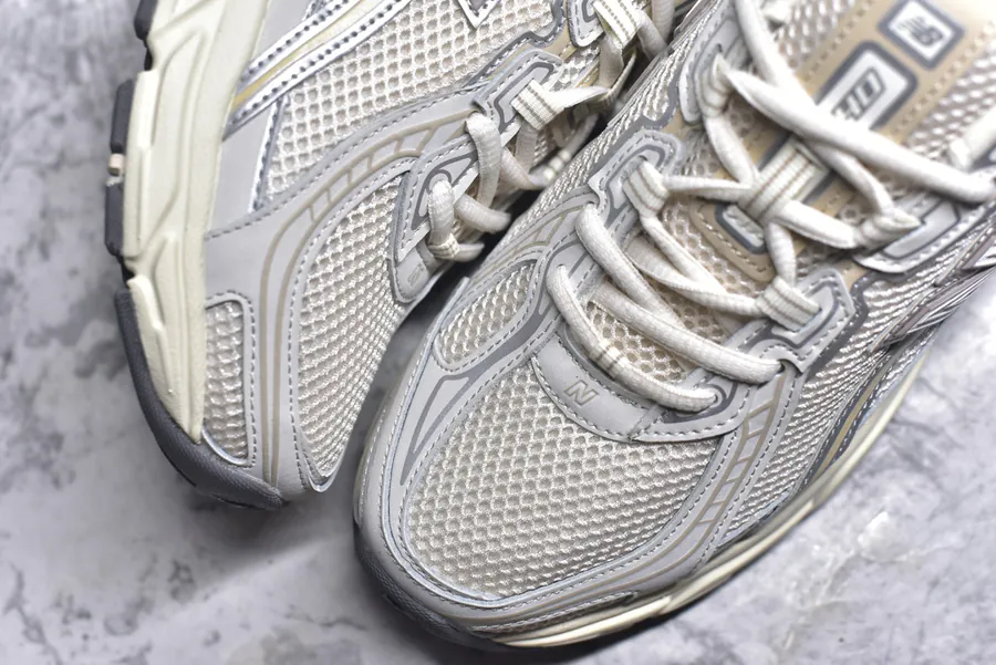New Balance 740 Series Vintage Sneaker