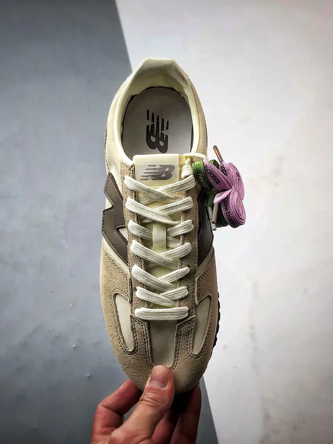 New Balance 471 Retro Sneaker