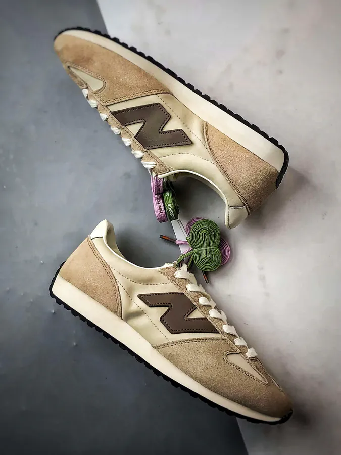 New Balance 471 Retro Sneaker