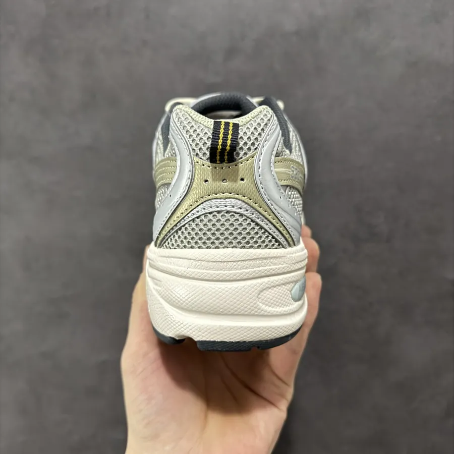 New Balance 530 Vintage Sneaker