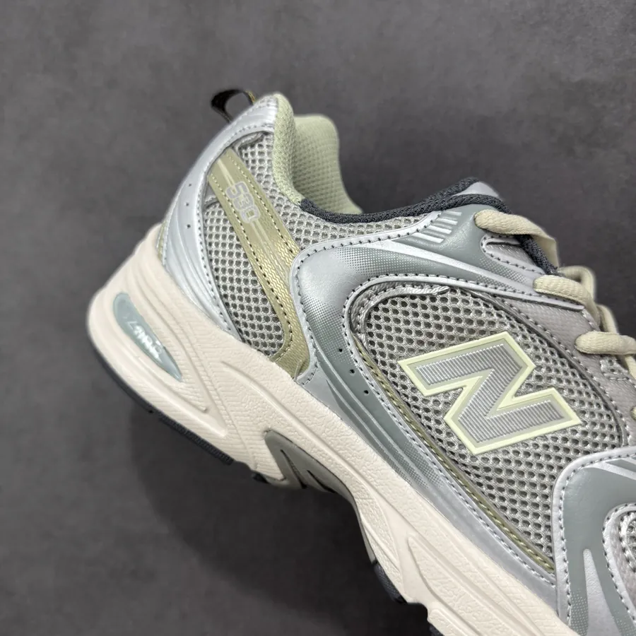 New Balance 530 Vintage Sneaker