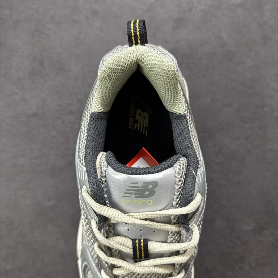 New Balance 530 Vintage Sneaker