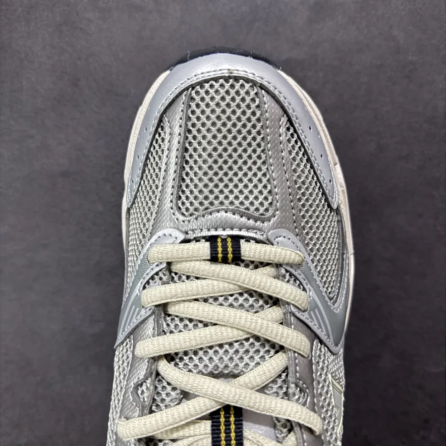 New Balance 530 Vintage Sneaker