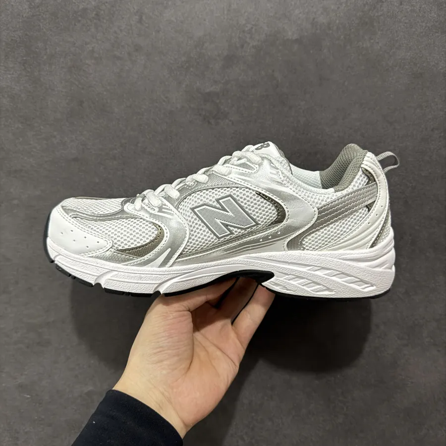 New Balance 530 Vintage Sneaker Classic Style