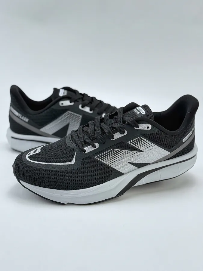 New Balance FuelCell SuperComp Trainer V2 Runner's Choice