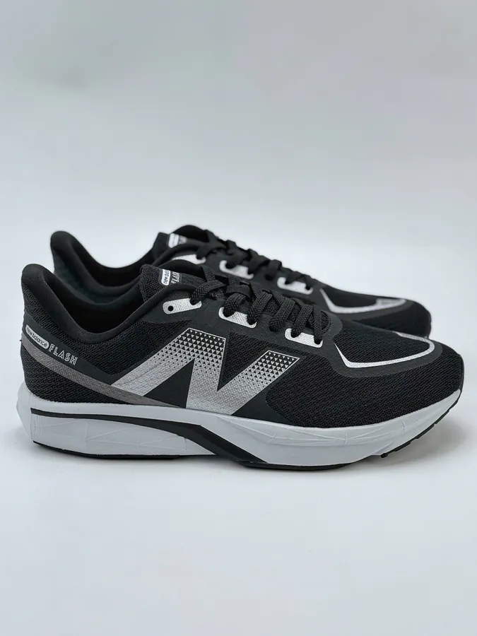 New Balance FuelCell SuperComp Trainer V2 Runner's Choice