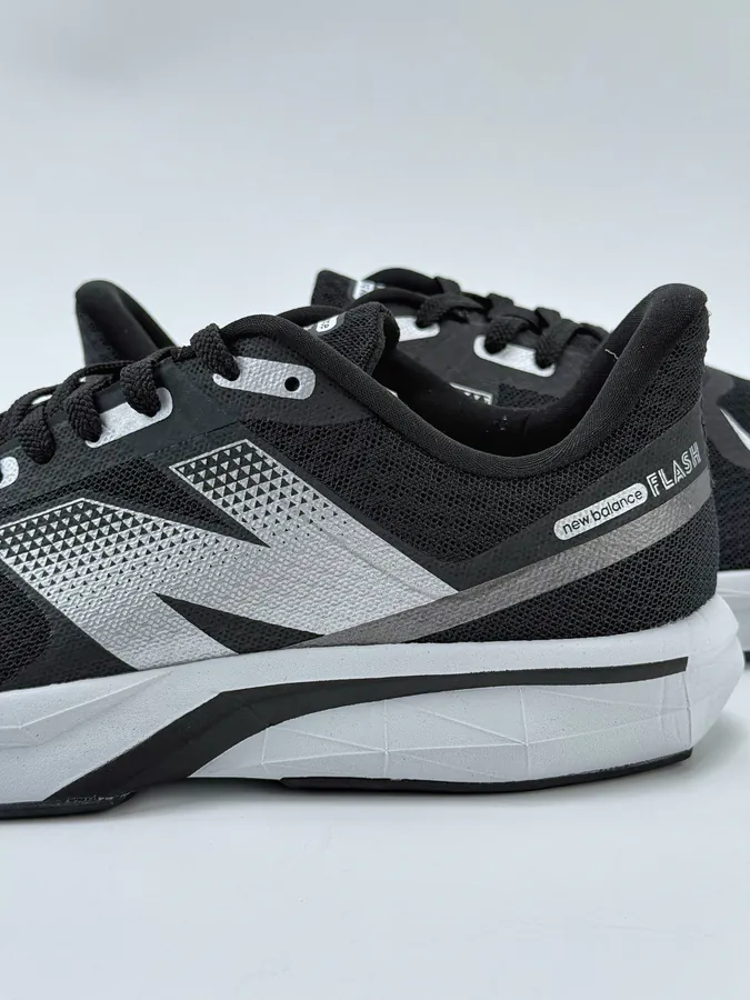 New Balance FuelCell SuperComp Trainer V2 Runner's Choice