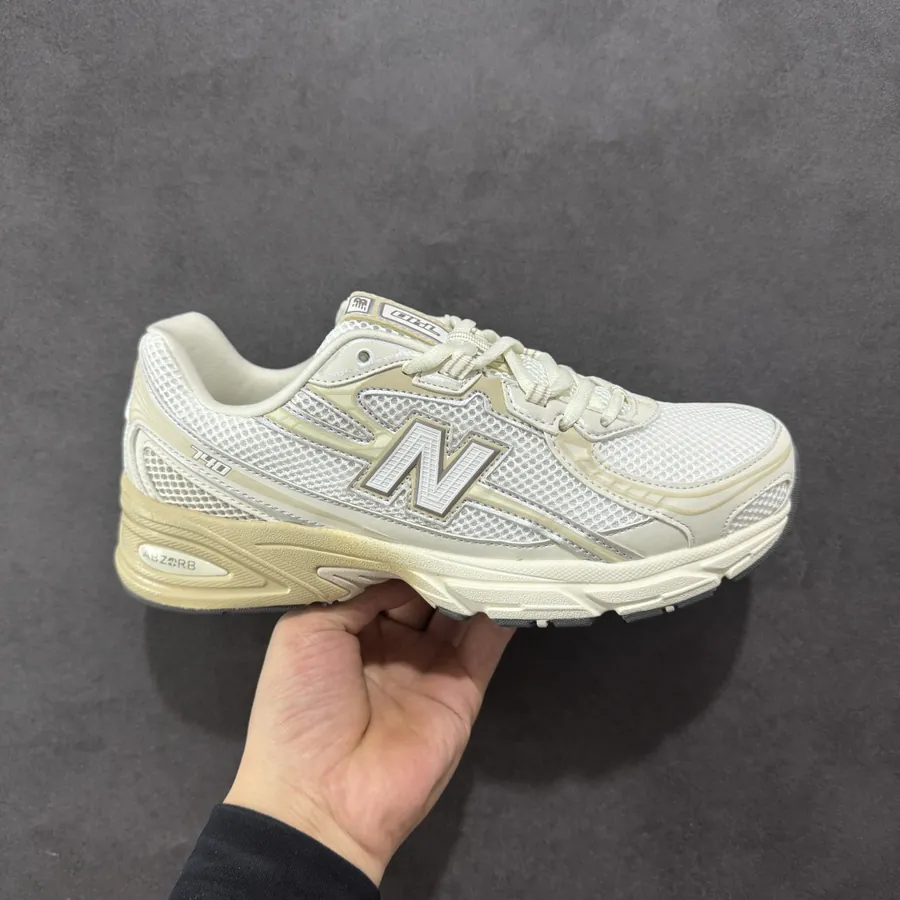 New Balance NB740 Vintage Sneaker