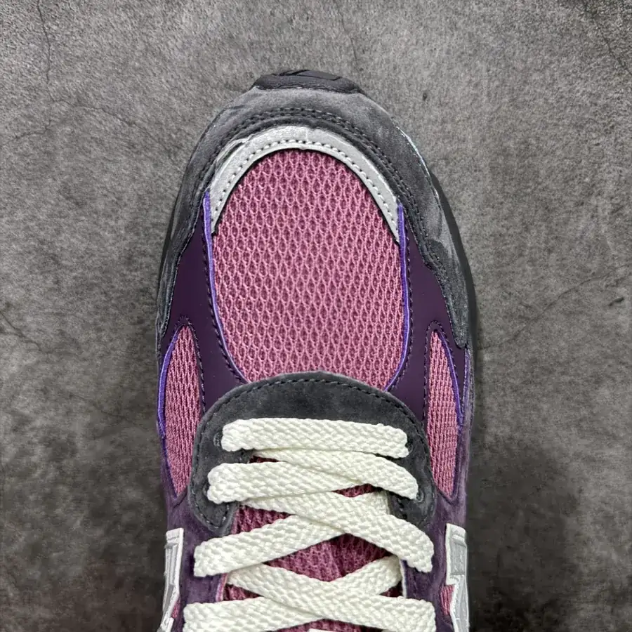 New Balance M2010 Classic Vintage Dad Style Running Shoes