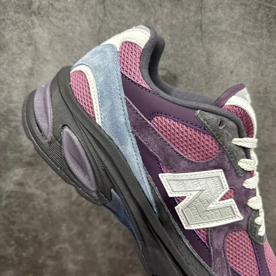 New Balance M2010 Classic Vintage Dad Style Running Shoes