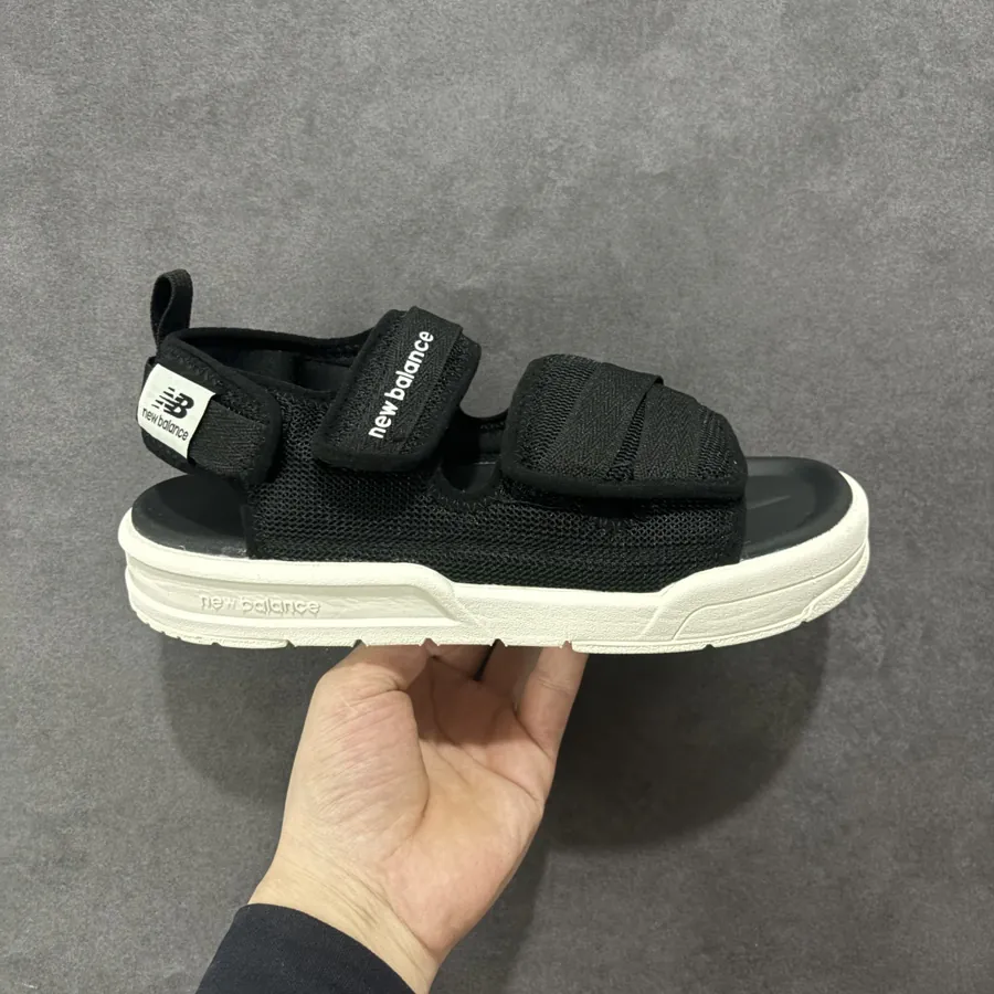 New Balance SD3205 Classic Sandals