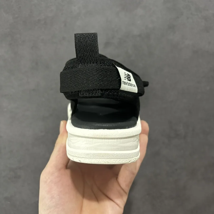 New Balance SD3205 Classic Sandals