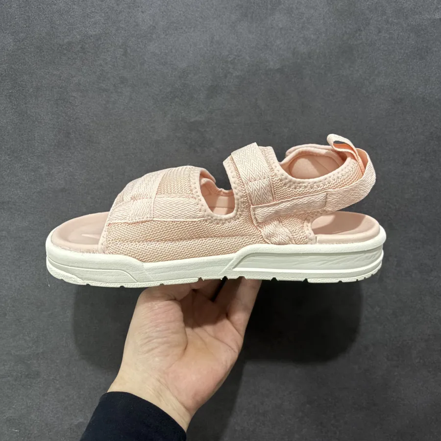 New Balance SD3205 Classic Sandals