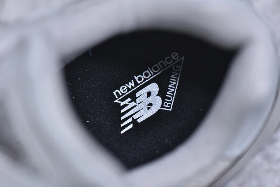 NB9060 Retro Sport Sneakers