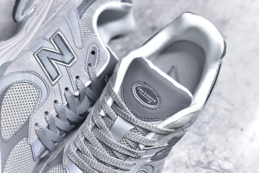 New Balance 2002R Classic Sneaker