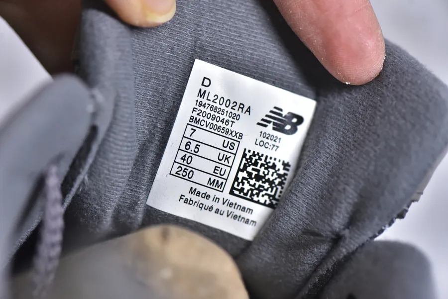 New Balance 2002R Classic Sneaker