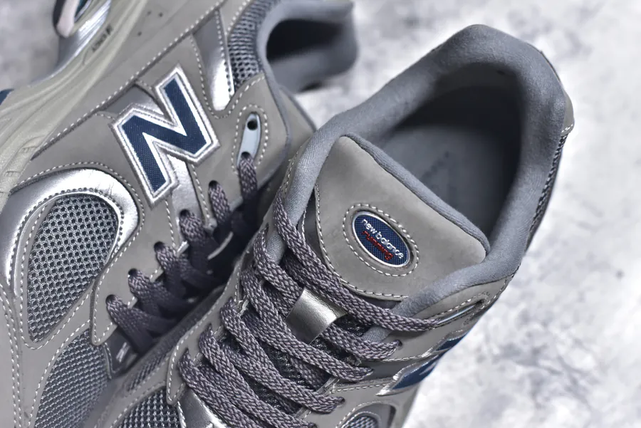 New Balance 2002R Classic Sneaker