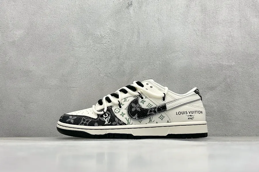 Nike SB Dunk Low LV Collaboration Low Top Sneakers