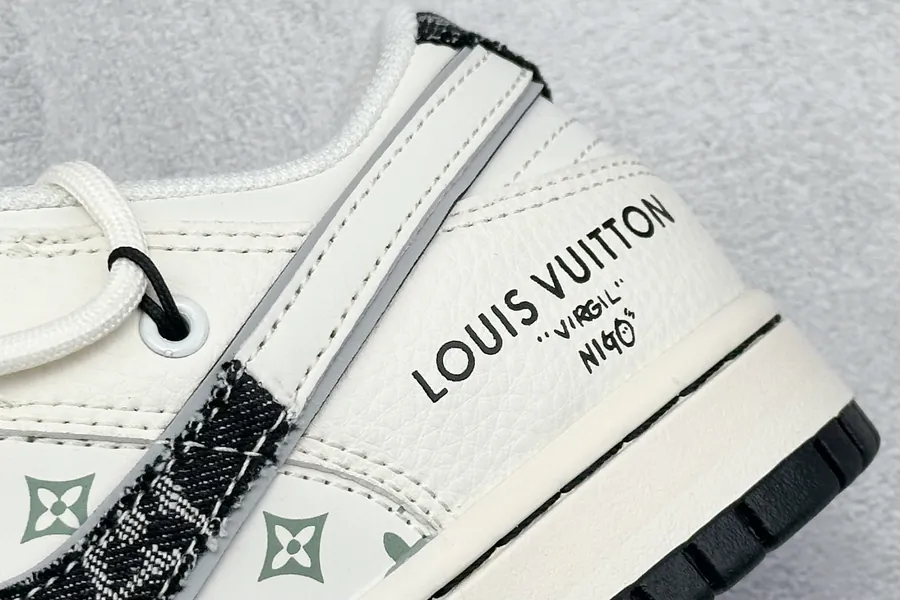 Nike SB Dunk Low LV Collaboration Low Top Sneakers