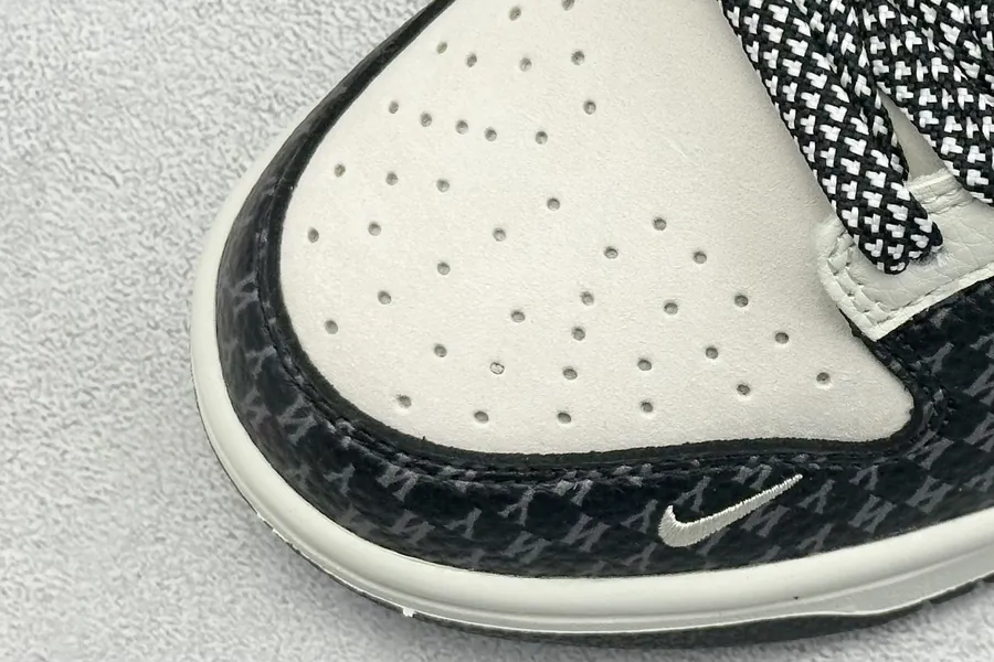 Nike SB Dunk Low MLB Collaboration Letter Patch