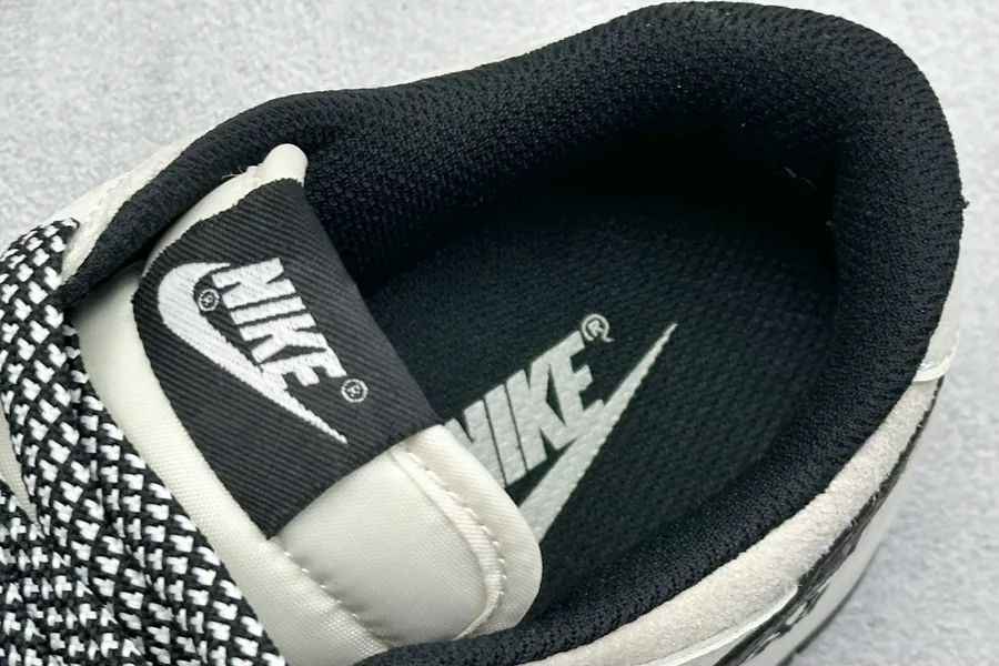 Nike SB Dunk Low MLB Collaboration Letter Patch