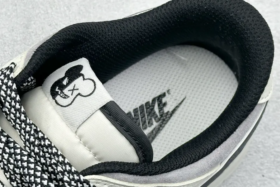 NK SB Dunk Low Custom Collaboration Low Top Sneakers