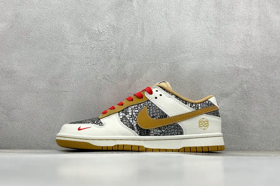 Nike SB Dunk Low Snake Year Limited Edition