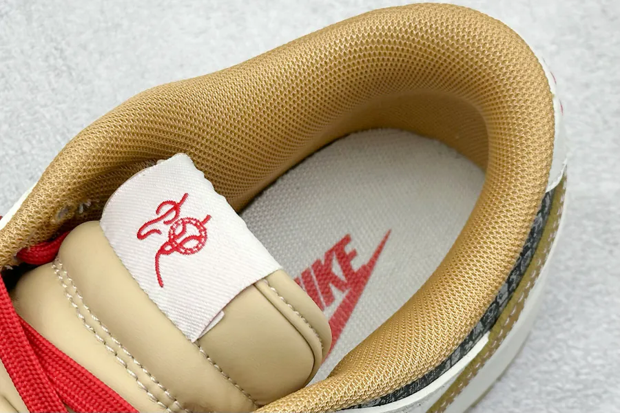 Nike SB Dunk Low Snake Year Limited Edition