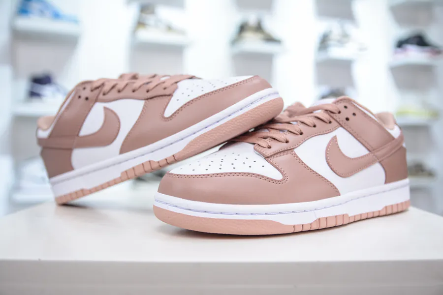 NK Dunk Low in Rose Pink