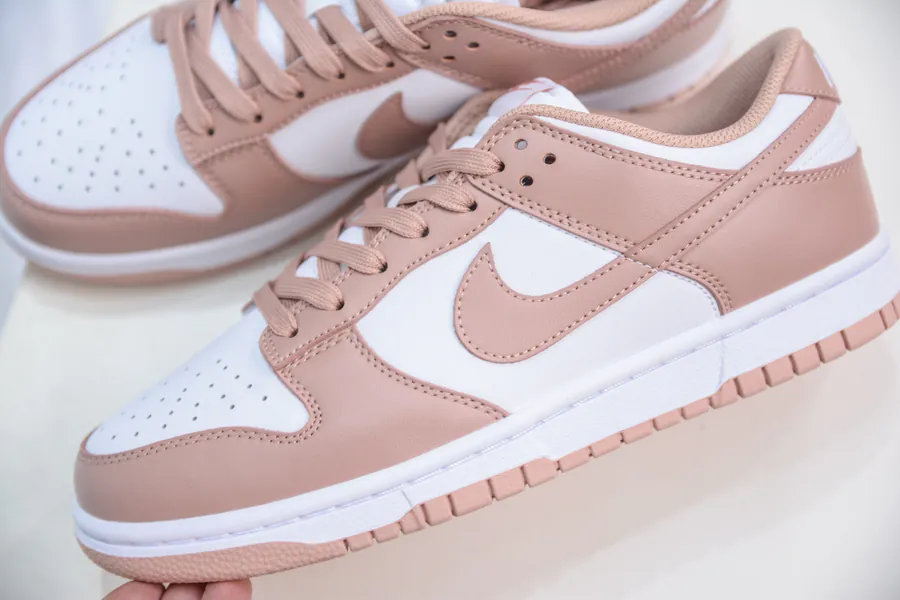 NK Dunk Low in Rose Pink