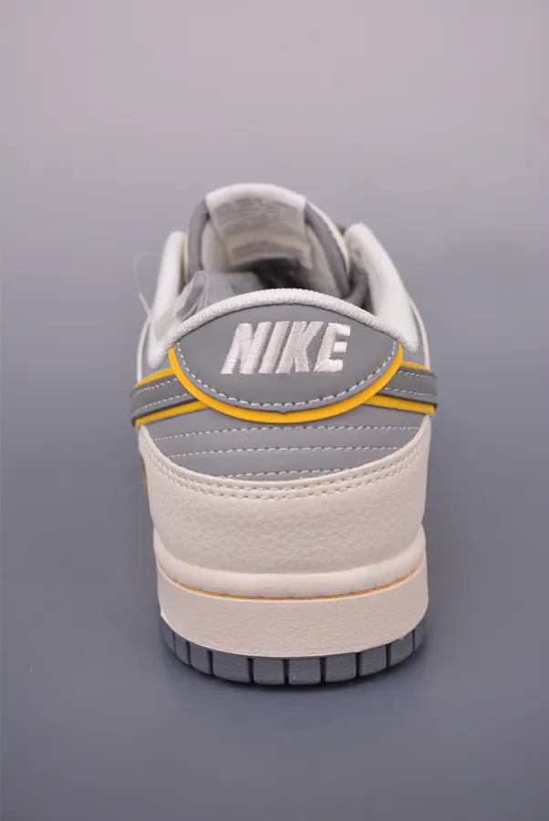 Nike SB Dunk Low OG Version