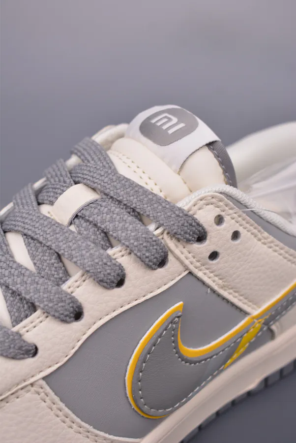 Nike SB Dunk Low OG Version