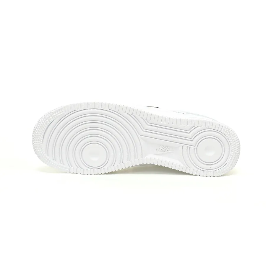 Air Force 107 Low in Grained Calfskin