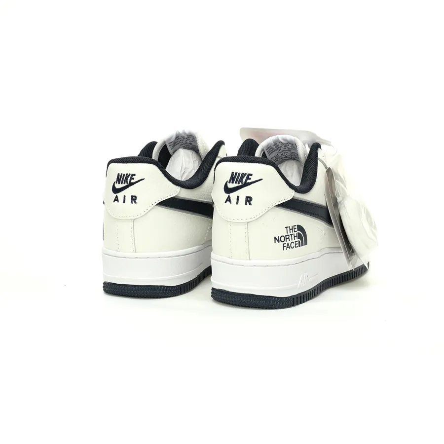 The North Face x Air Force 1'07 Low Classic Low Sneaker