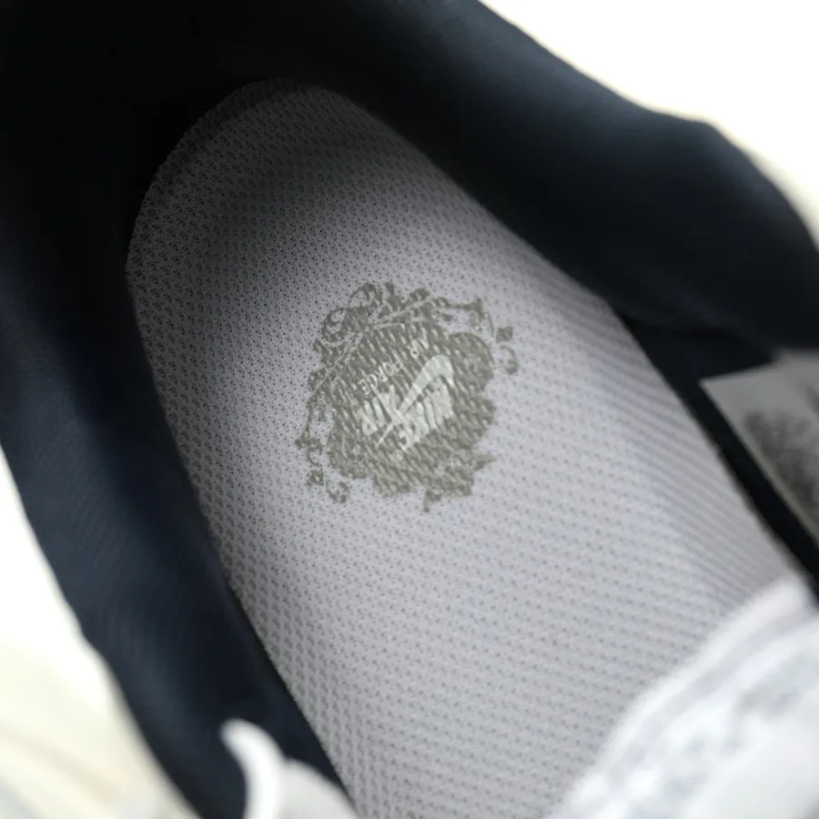 The North Face x Air Force 1'07 Low Classic Low Sneaker