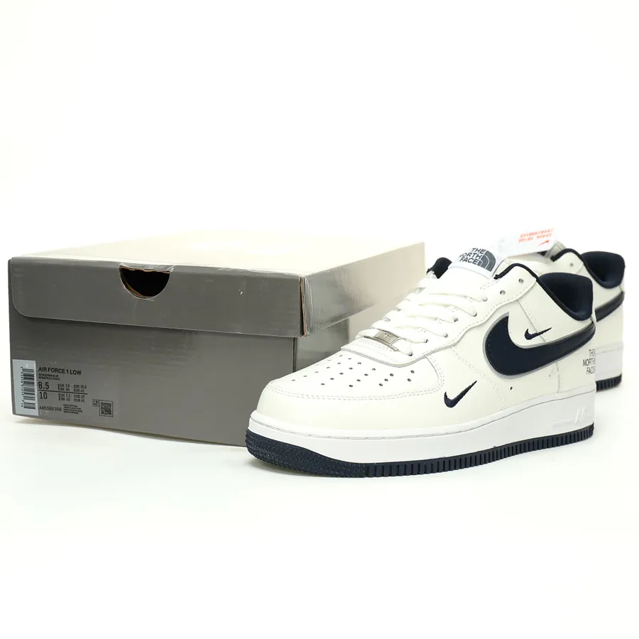 The North Face x Air Force 1'07 Low Classic Low Sneaker
