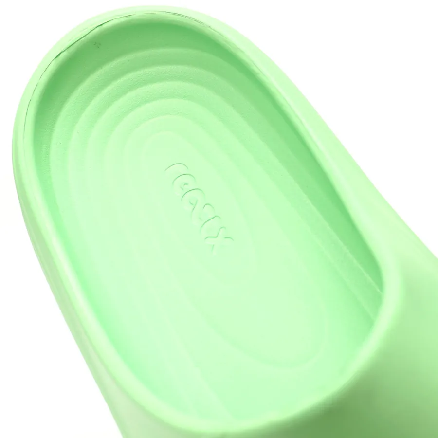 Nike ReactX Rejuven8 Slide in Volt