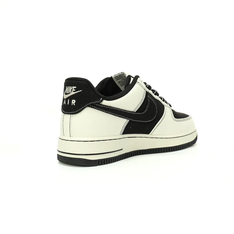 Air Force 1'07 Low Men's and Women's Sneakers